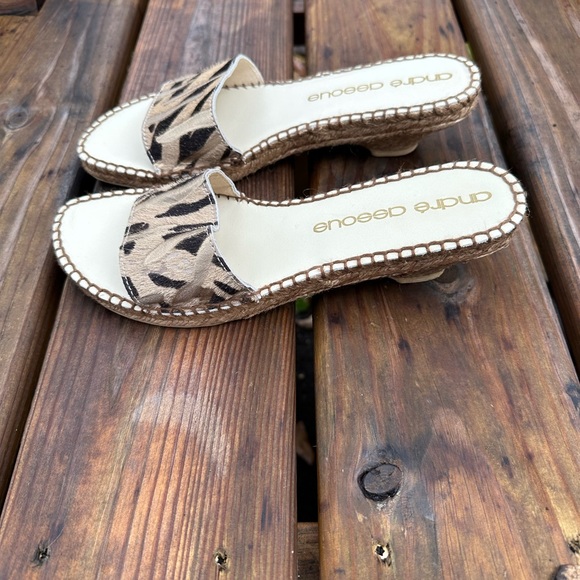 Andre Assous‎ Animal Print Slides Espadrilles Kitten Heels Leather Size 10 - Picture 6 of 8